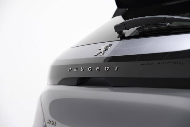 PEUGEOT 208 60