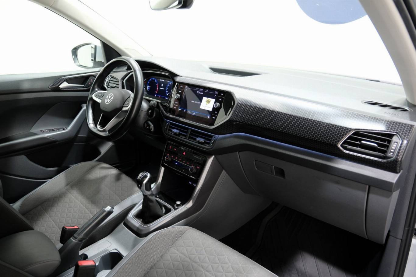 VOLKSWAGEN T-Cross 49