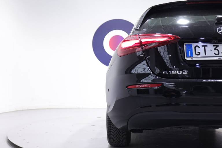 MERCEDES-BENZ A 180 49