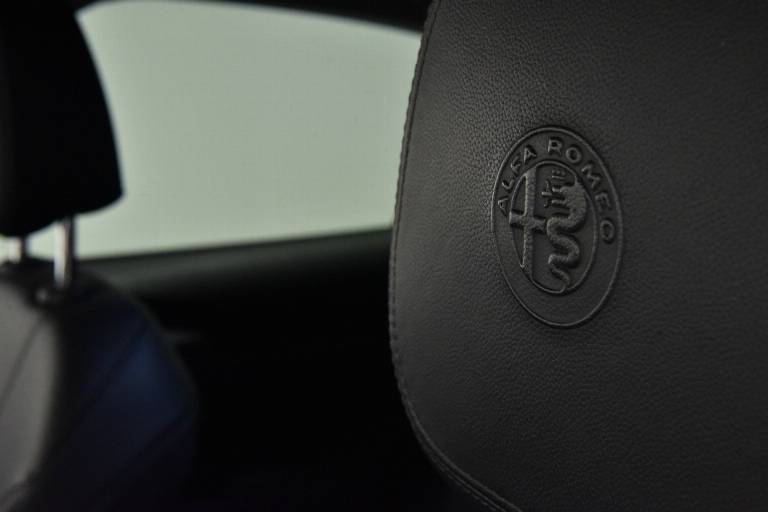 ALFA ROMEO Stelvio 37