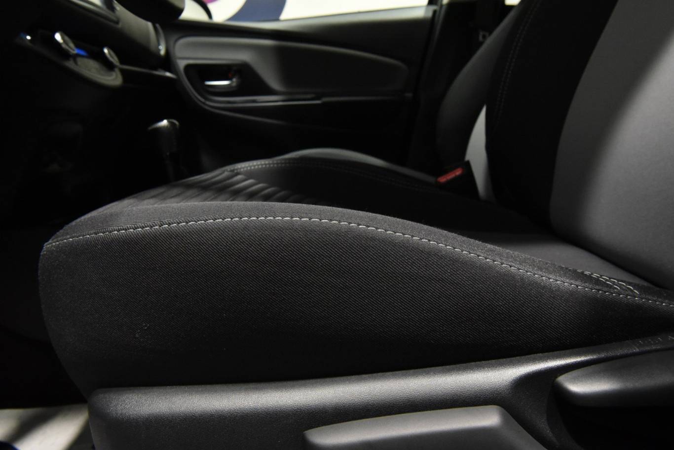 TOYOTA Yaris 39