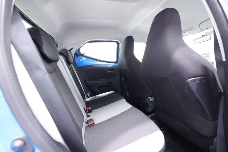 TOYOTA Aygo 39