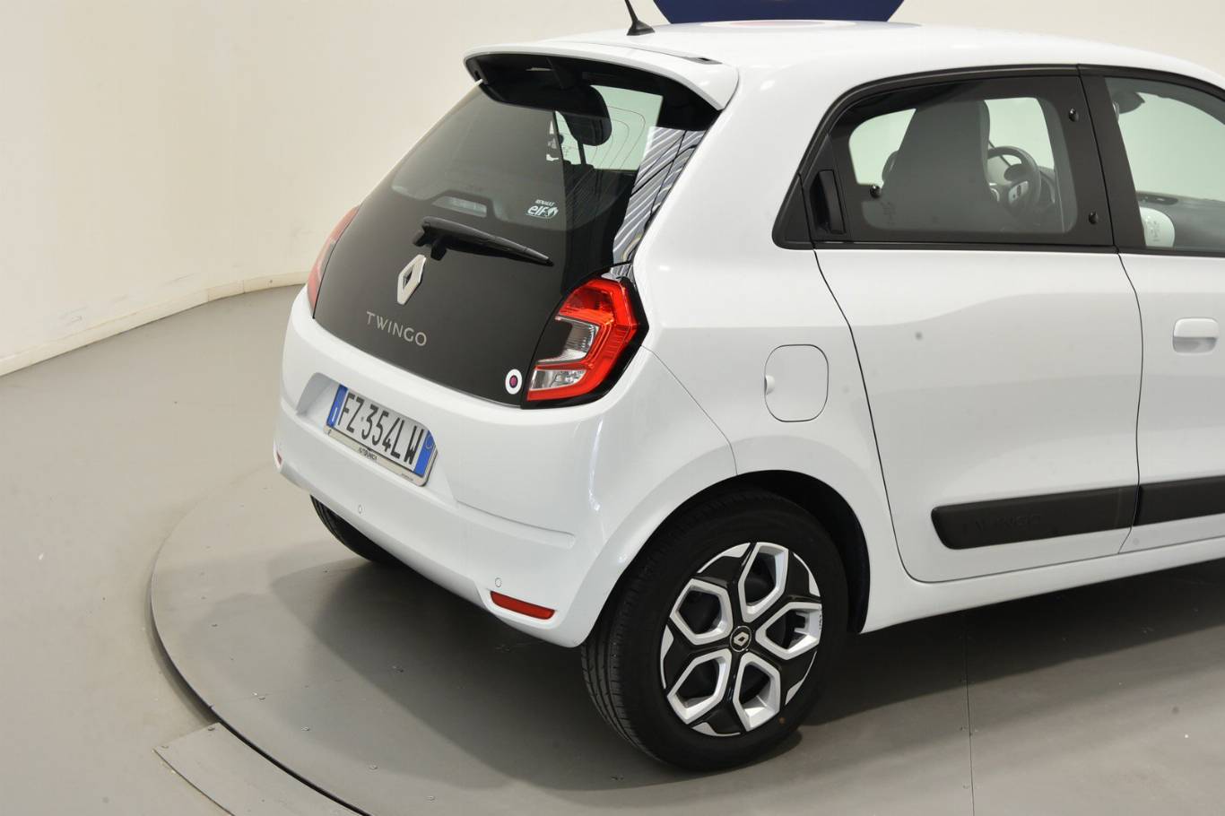 RENAULT Twingo 18