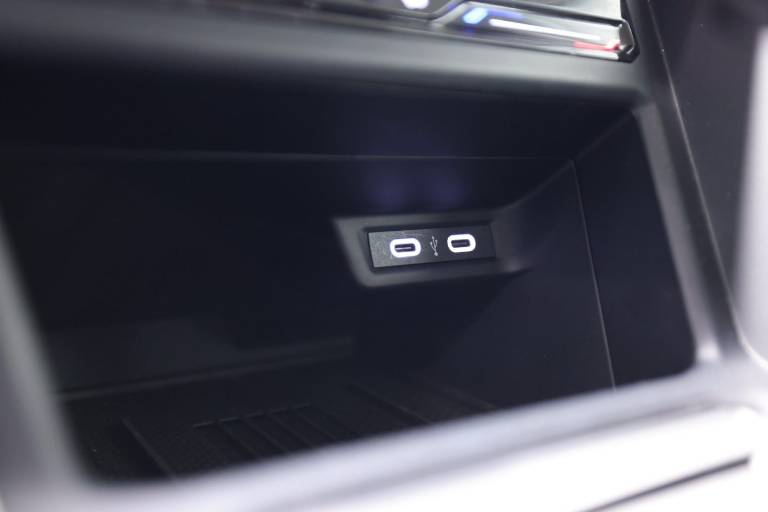 VOLKSWAGEN Polo 29