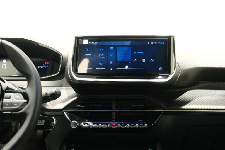 PEUGEOT 2008 38