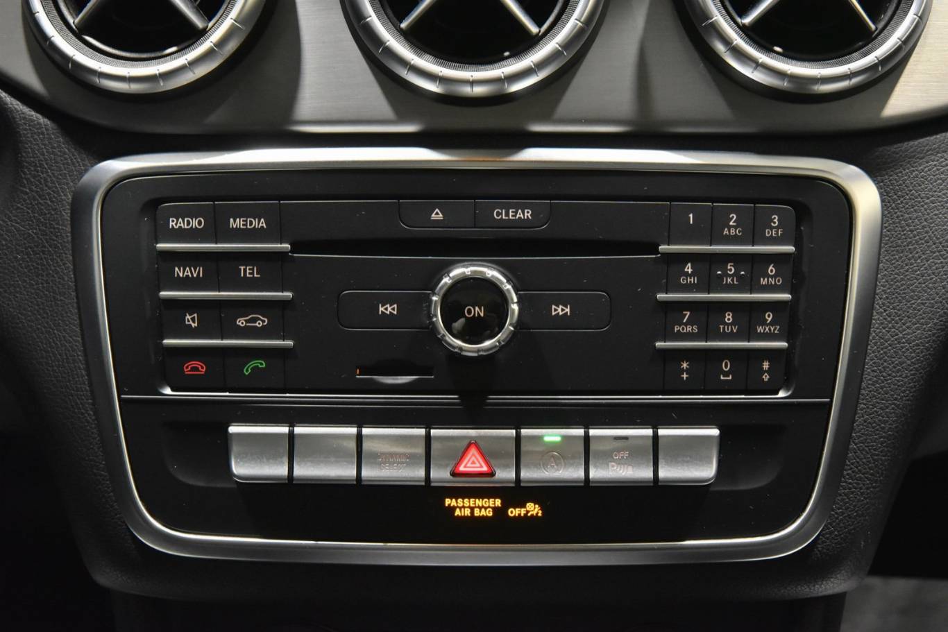 MERCEDES-BENZ CLA 220 52