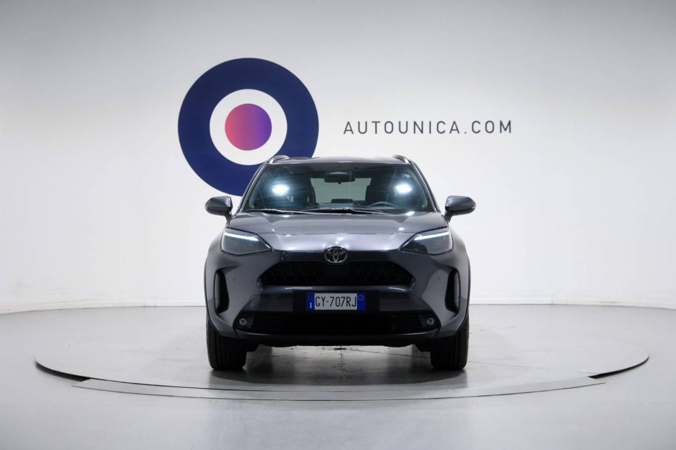 TOYOTA Yaris Cross 2