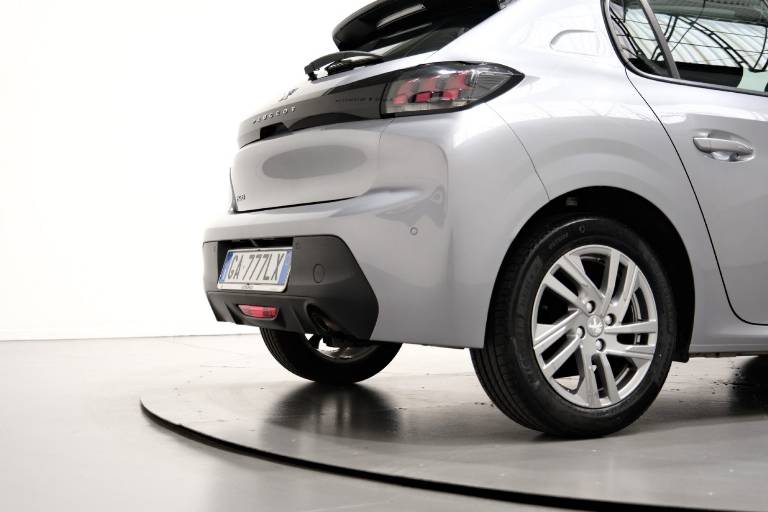 PEUGEOT 208 49