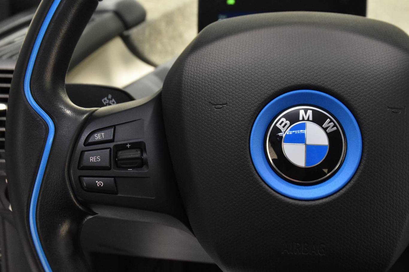 BMW I3 24