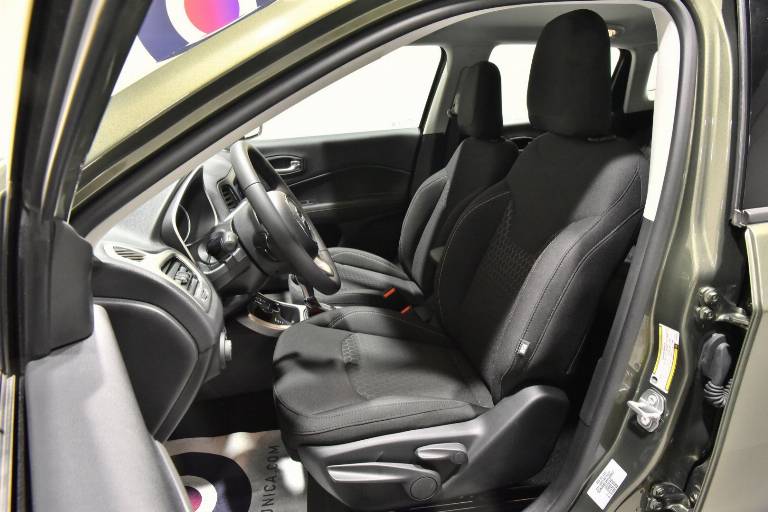 JEEP Compass 4