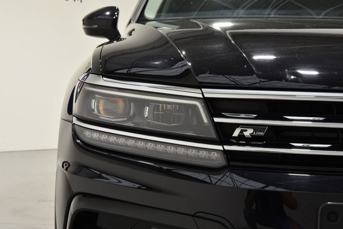 VOLKSWAGEN Tiguan 17