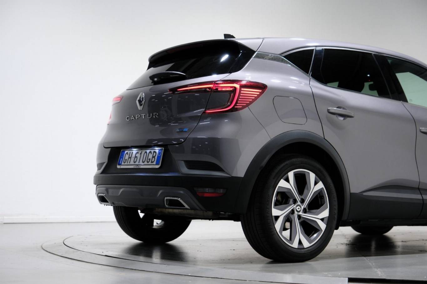 RENAULT Captur 54