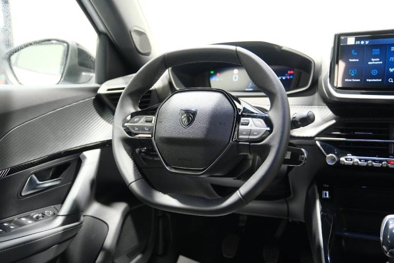 PEUGEOT 2008 37