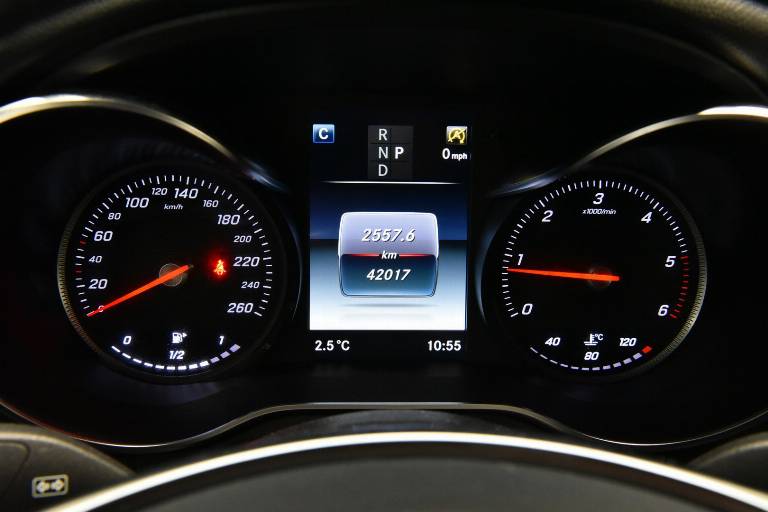 MERCEDES-BENZ GLC 250 25