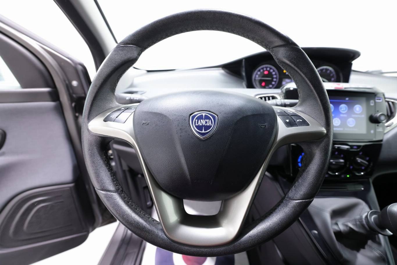 LANCIA Ypsilon 7
