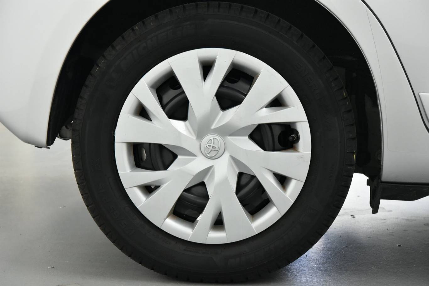 TOYOTA Yaris 35