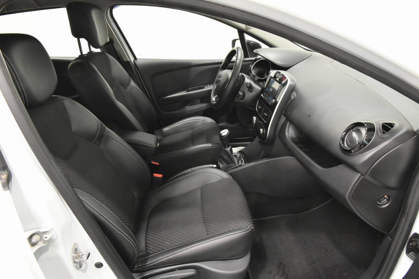 RENAULT Clio 21
