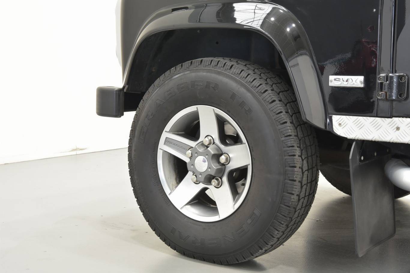 LAND ROVER Defender 7