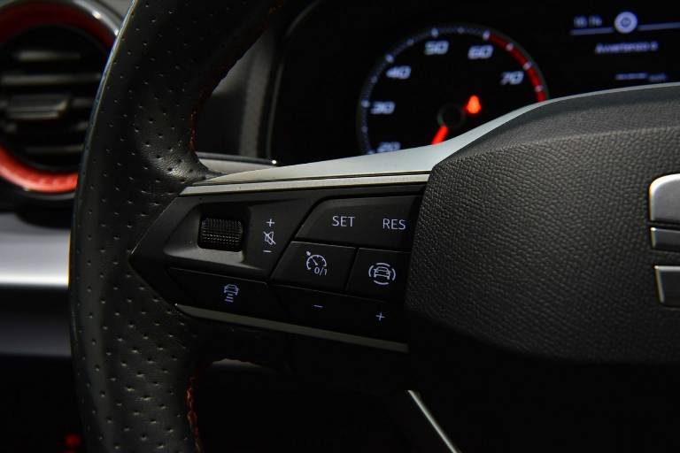 SEAT Arona 7