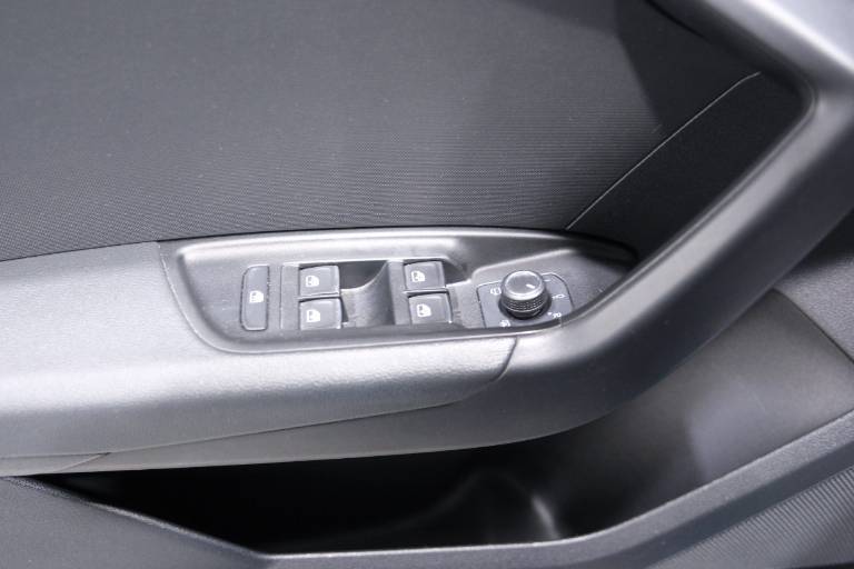 AUDI A1 38