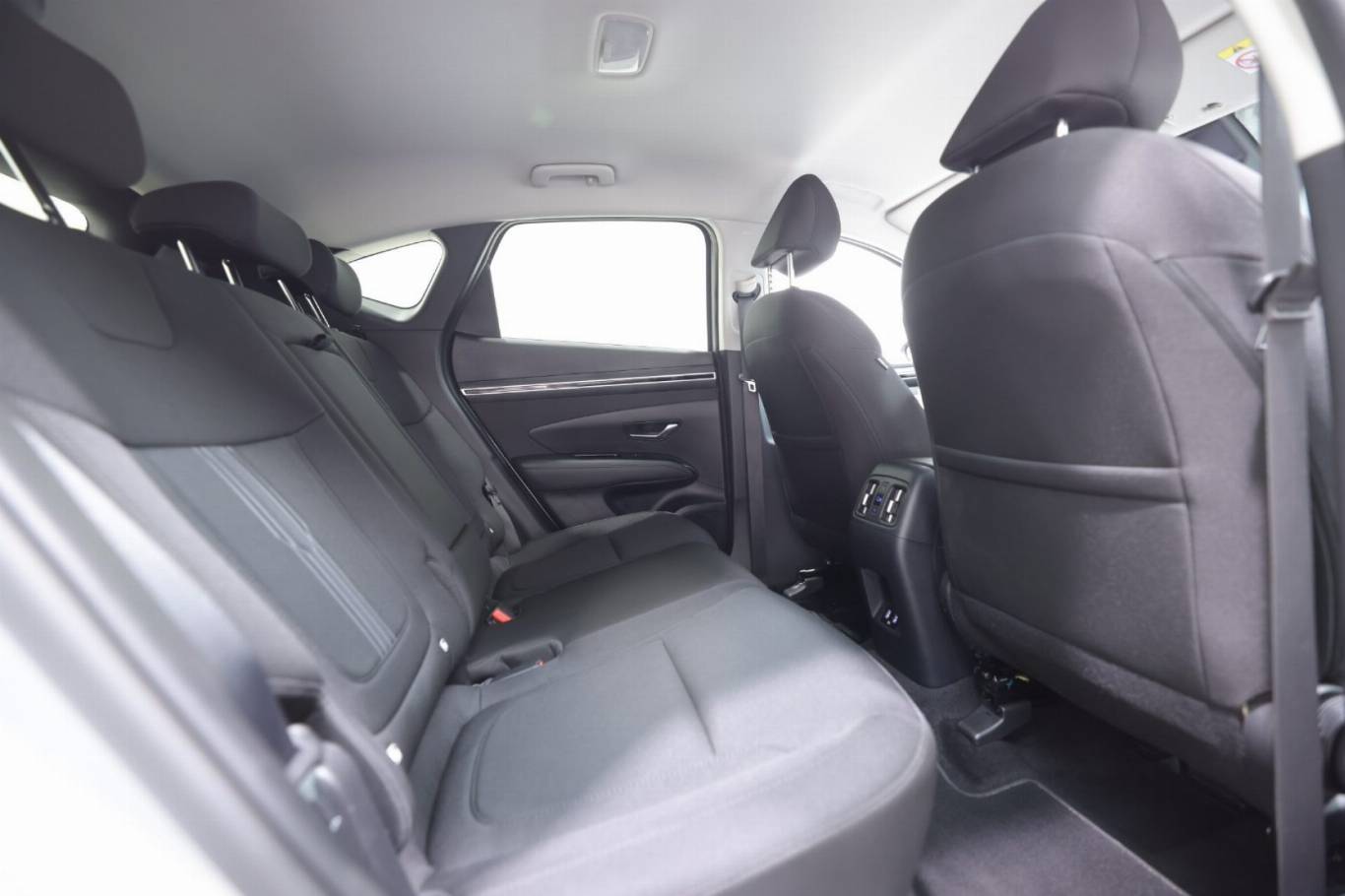 HYUNDAI Tucson 48