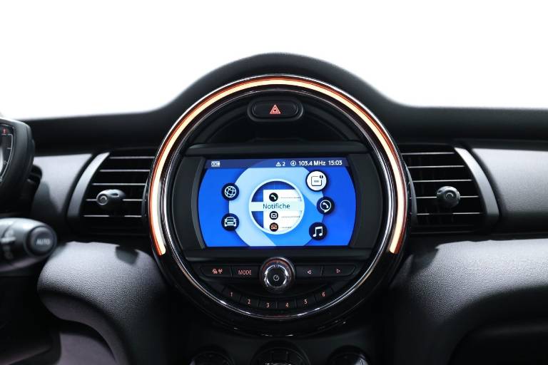 MINI One 9