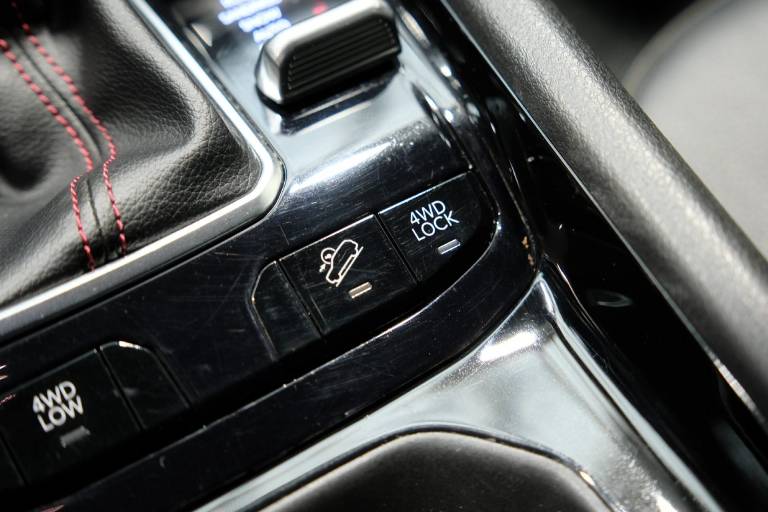 JEEP Compass 36