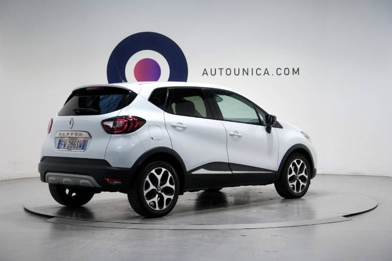 RENAULT Captur 16