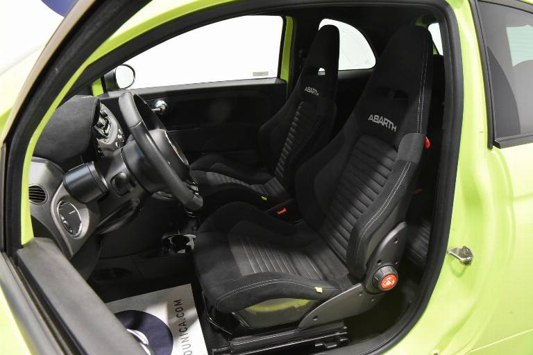 ABARTH 595 Competizione 4