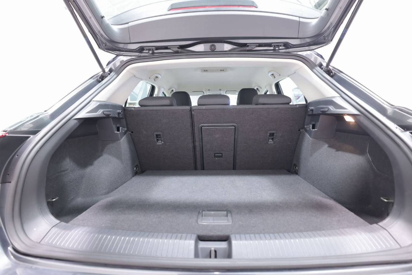 VOLKSWAGEN T-Roc 49