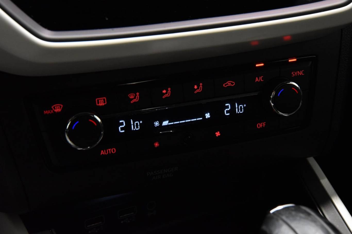 SEAT Arona 11