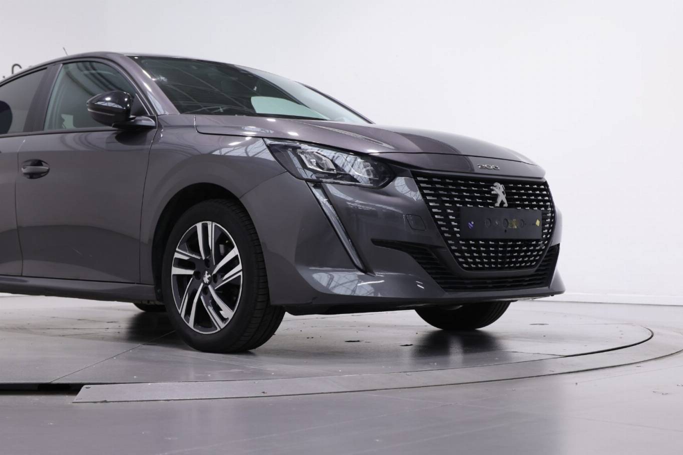 PEUGEOT 208 40