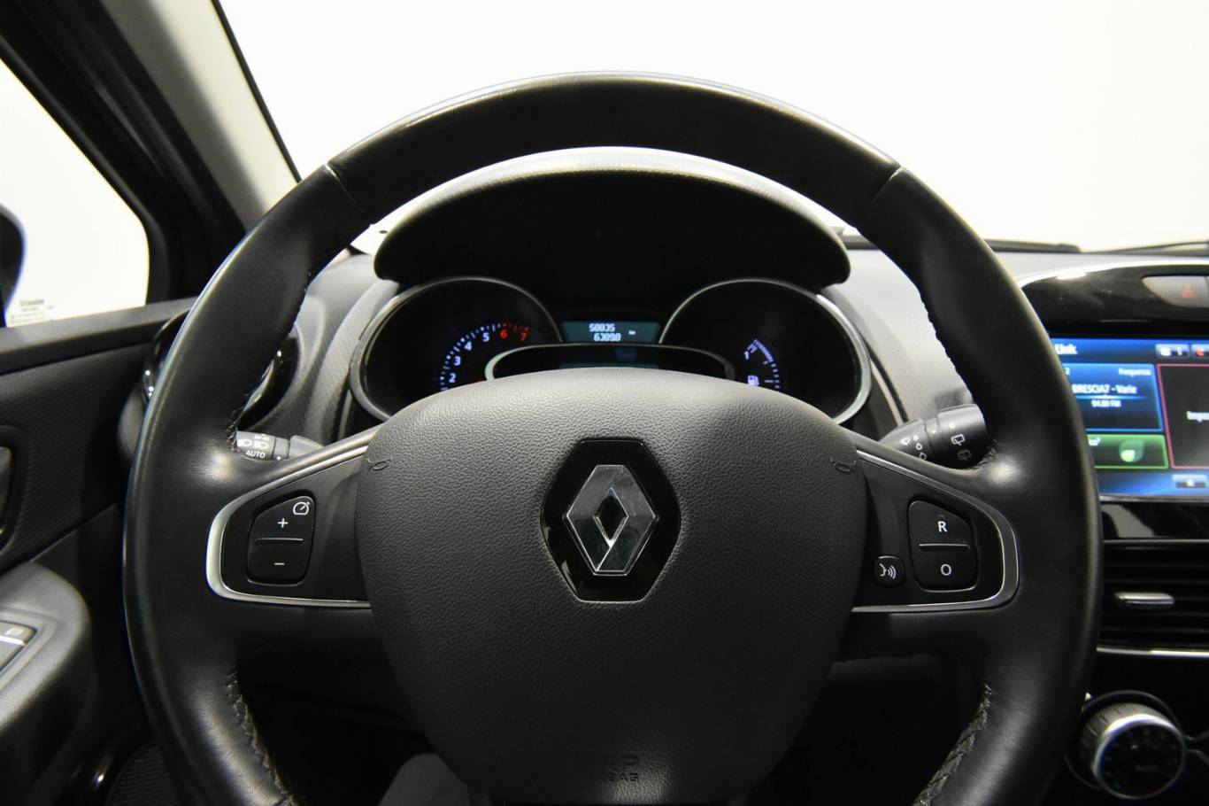 RENAULT Clio 24