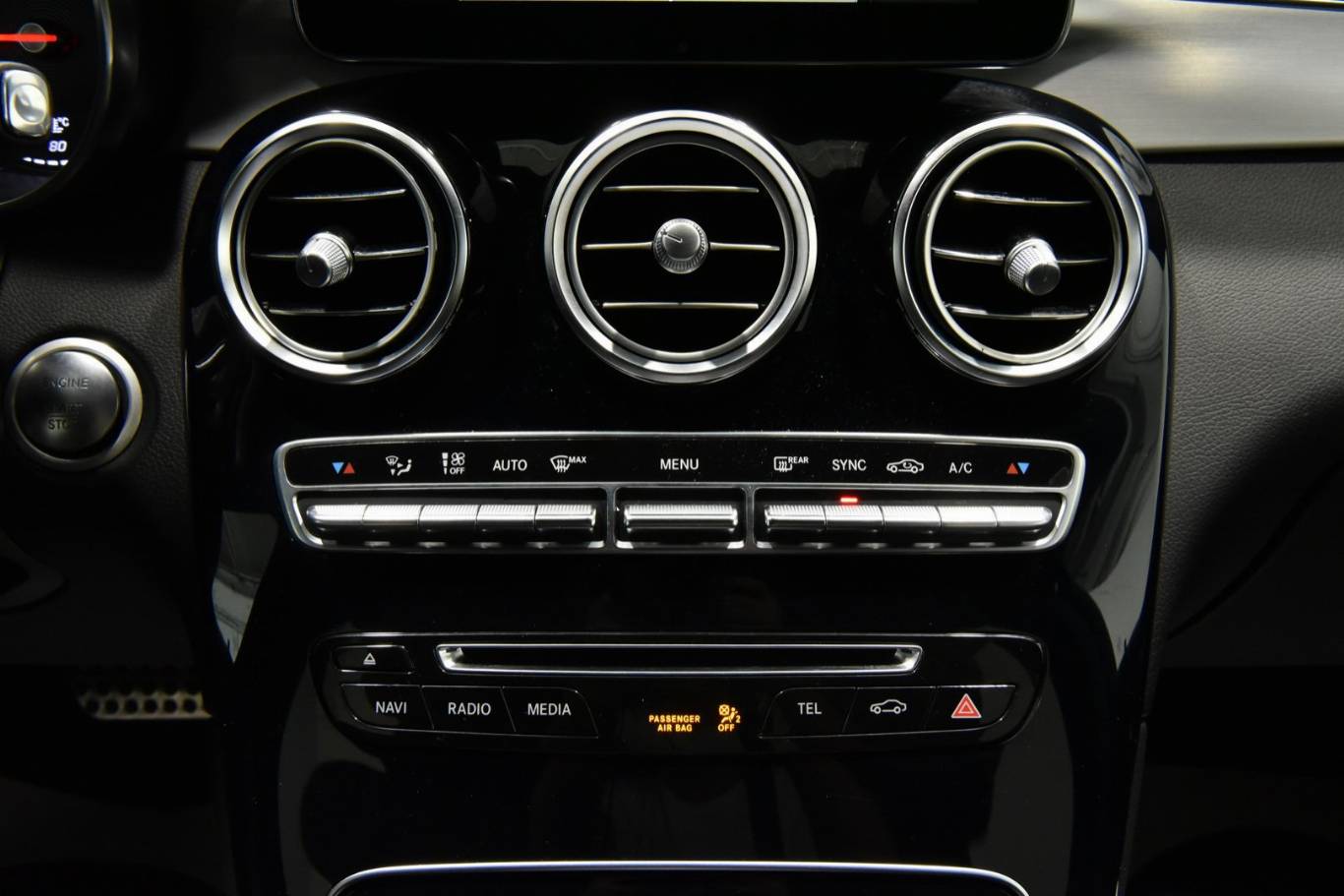 MERCEDES-BENZ GLC 220 11