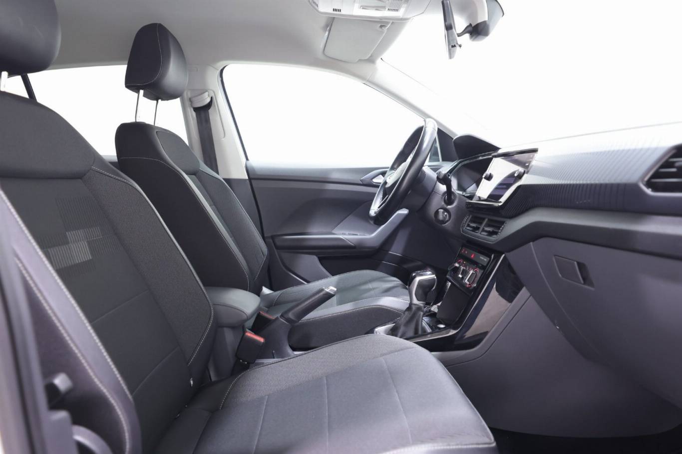 VOLKSWAGEN T-Cross 46