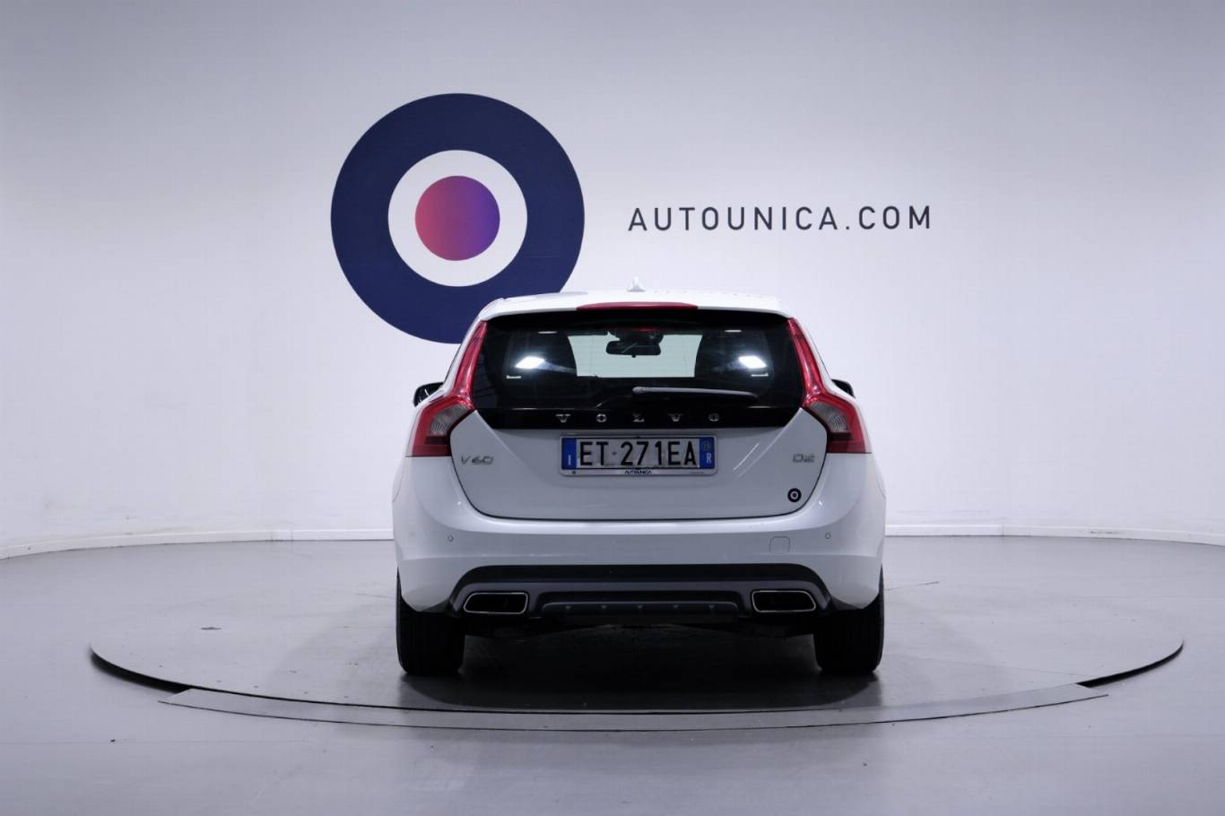 VOLVO V60 16