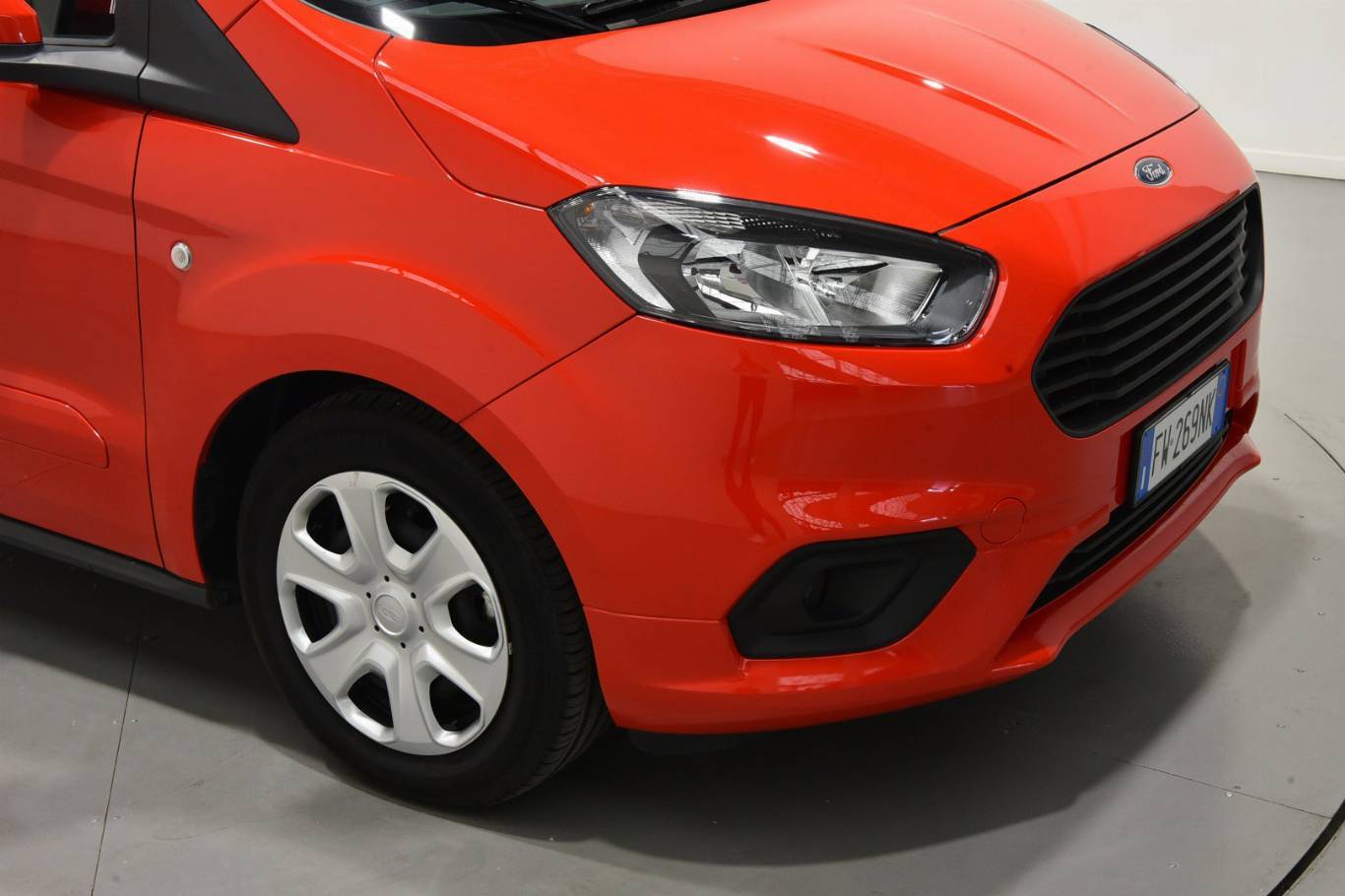 FORD Tourneo Courier 36