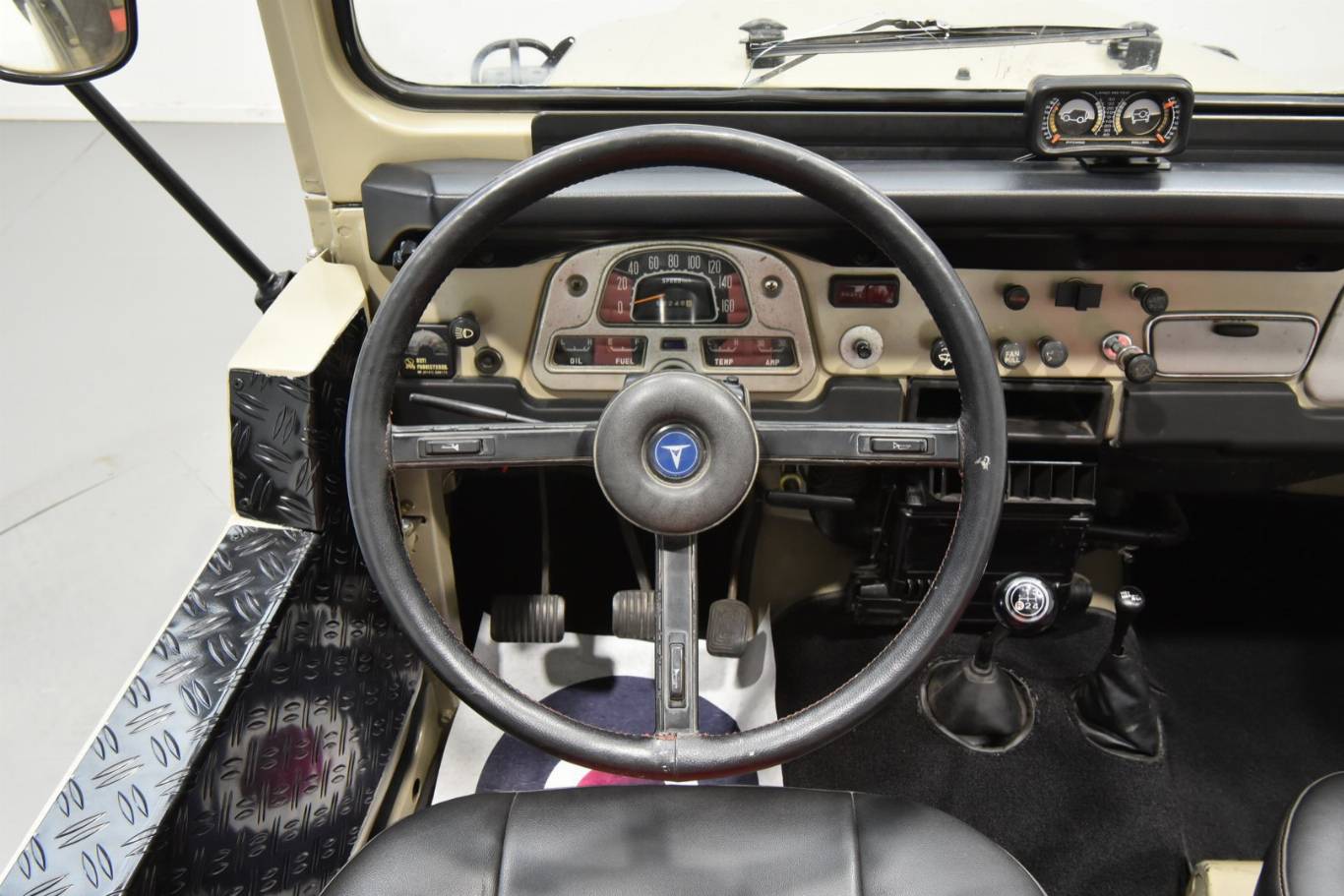 TOYOTA Land Cruiser 27