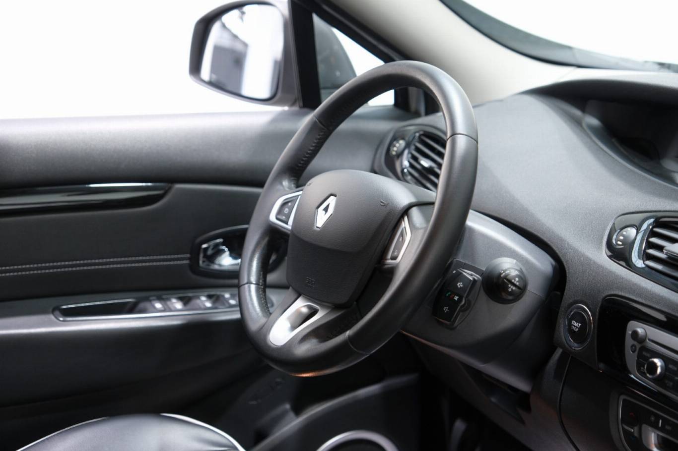 RENAULT Scenic 56