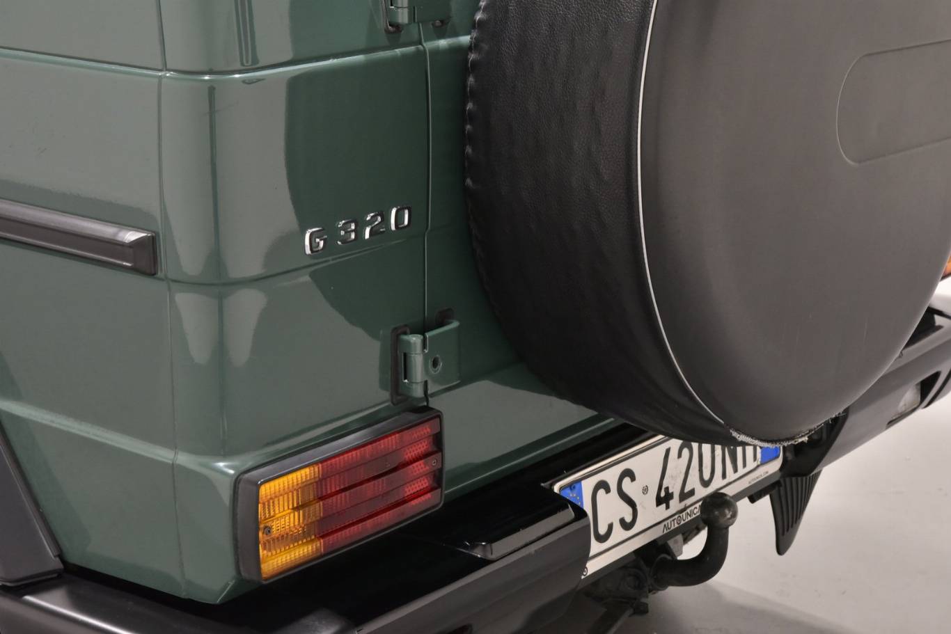 MERCEDES-BENZ G 320 52