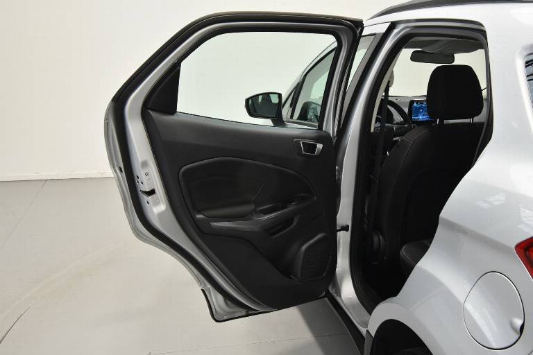 FORD EcoSport 29