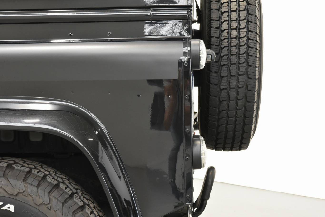 LAND ROVER Defender 60