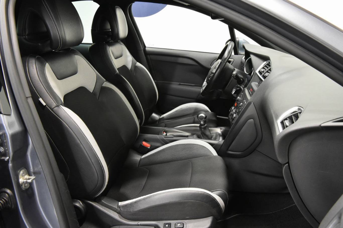 DS AUTOMOBILES DS 4 21