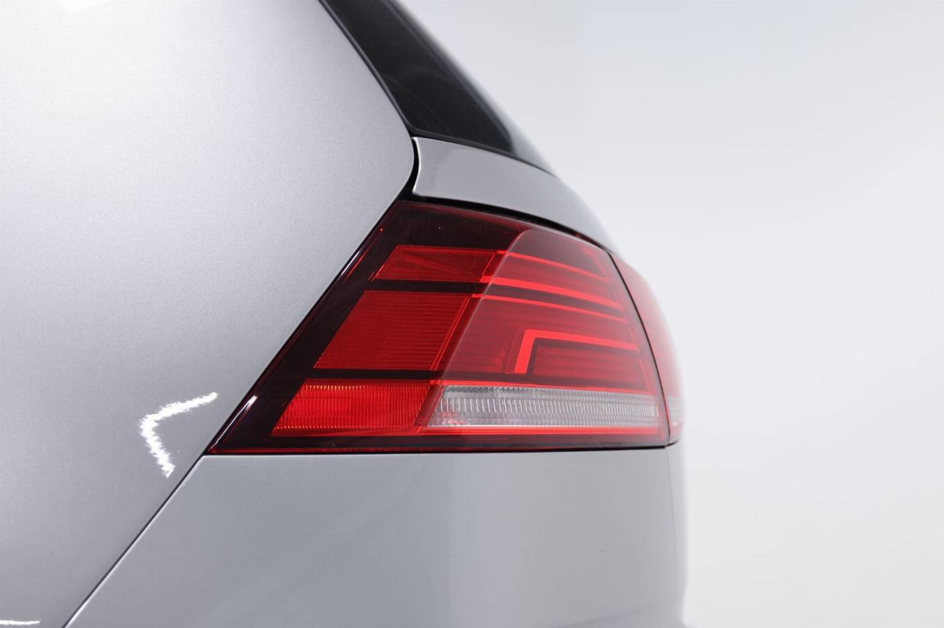 VOLKSWAGEN Golf 40