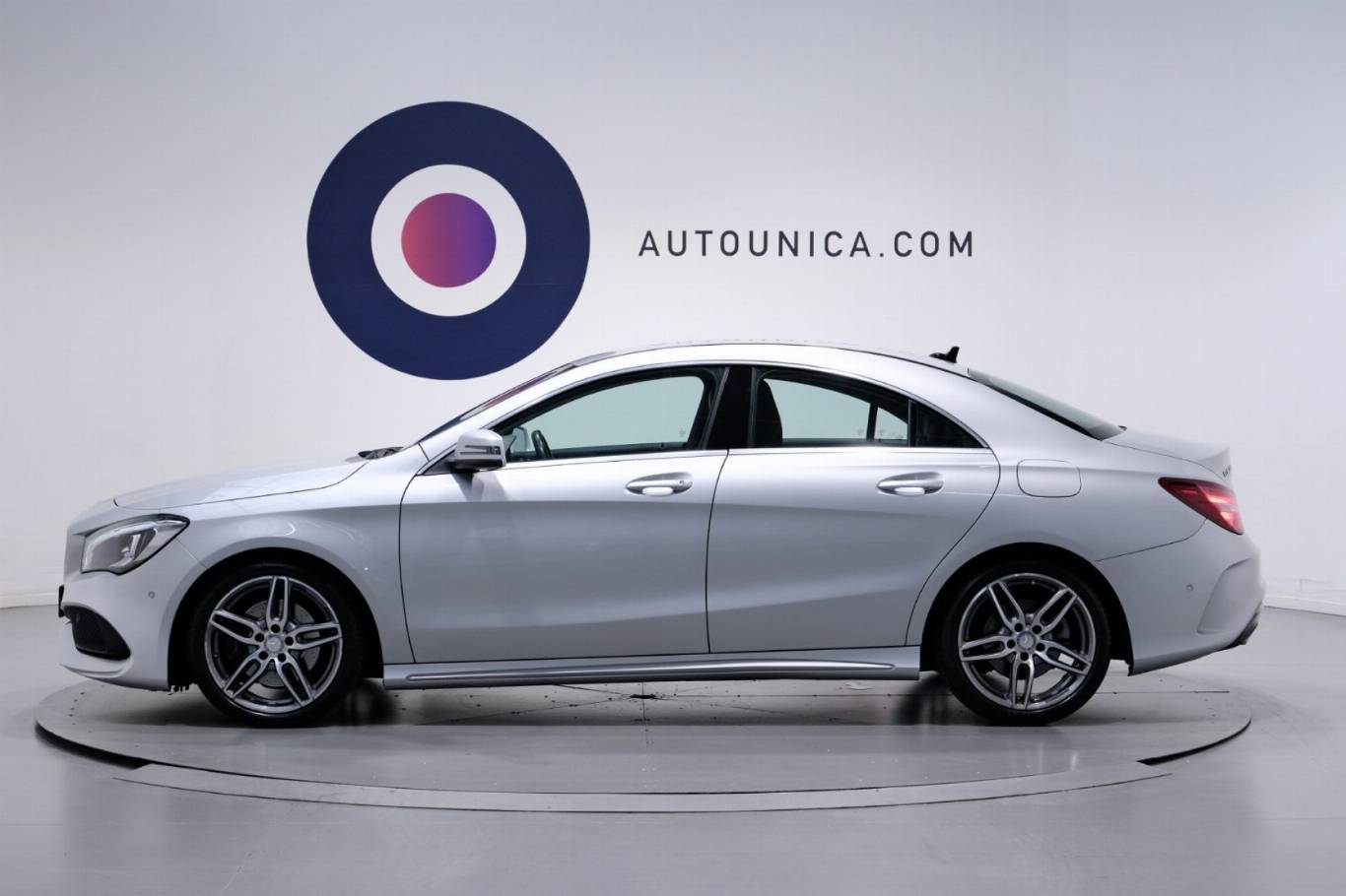 MERCEDES-BENZ CLA 220 10