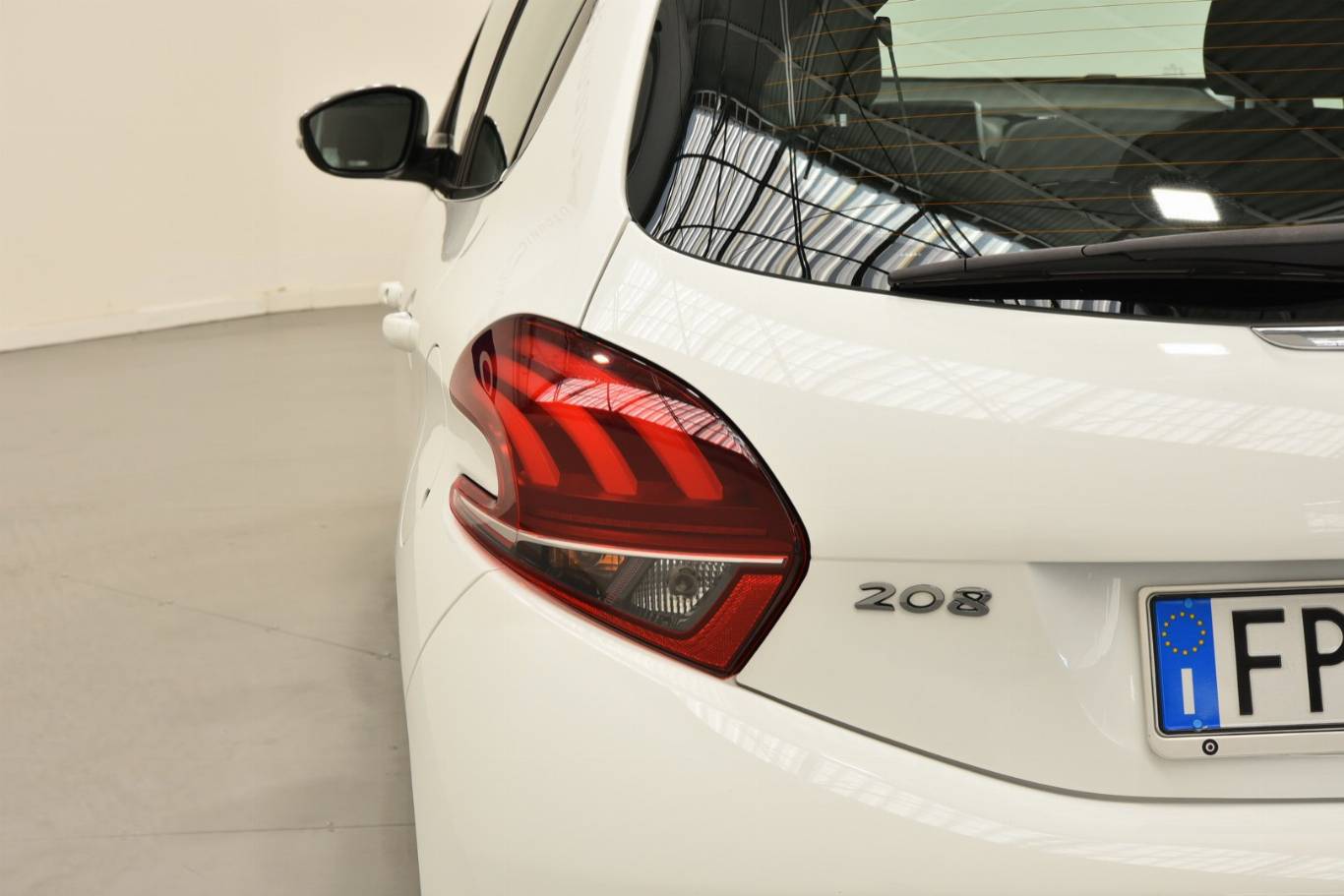 PEUGEOT 208 40