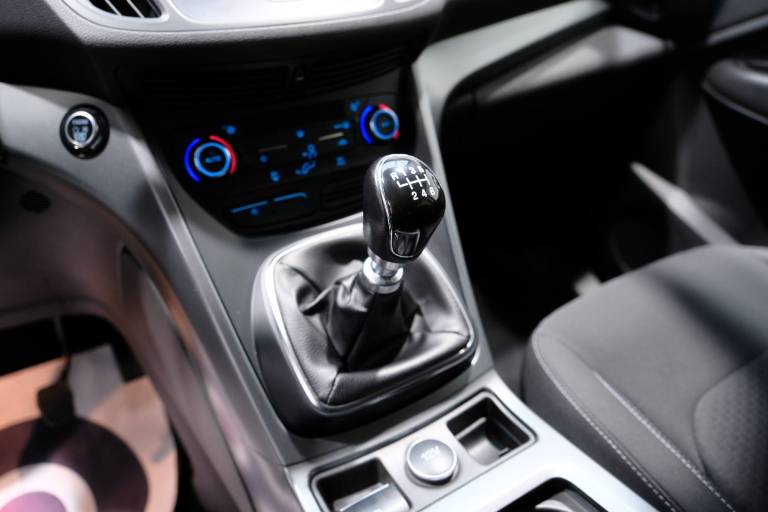 FORD Kuga 29