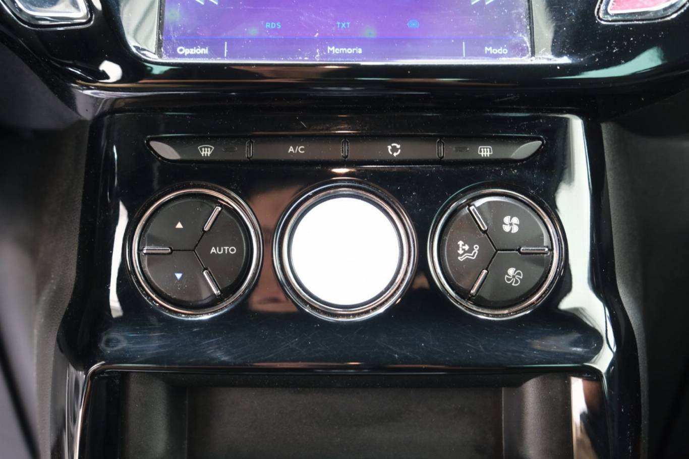 DS AUTOMOBILES DS 3 25