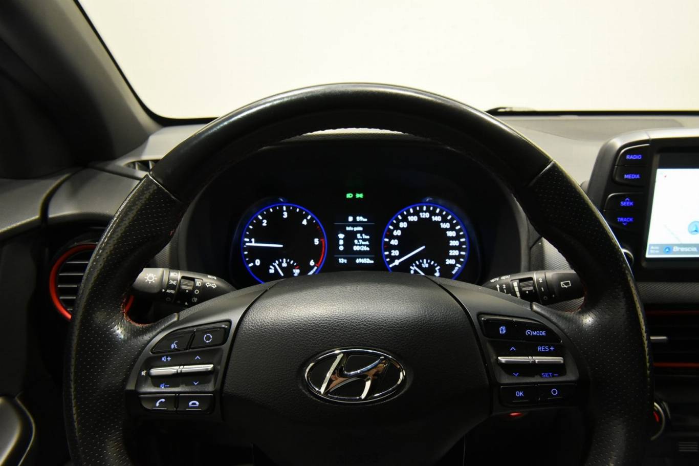 HYUNDAI Kona 9