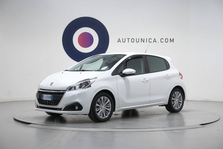 PEUGEOT 208 1
